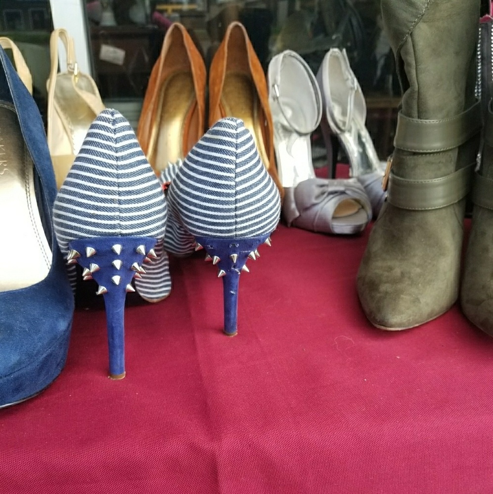 Pointy toe spiked heels