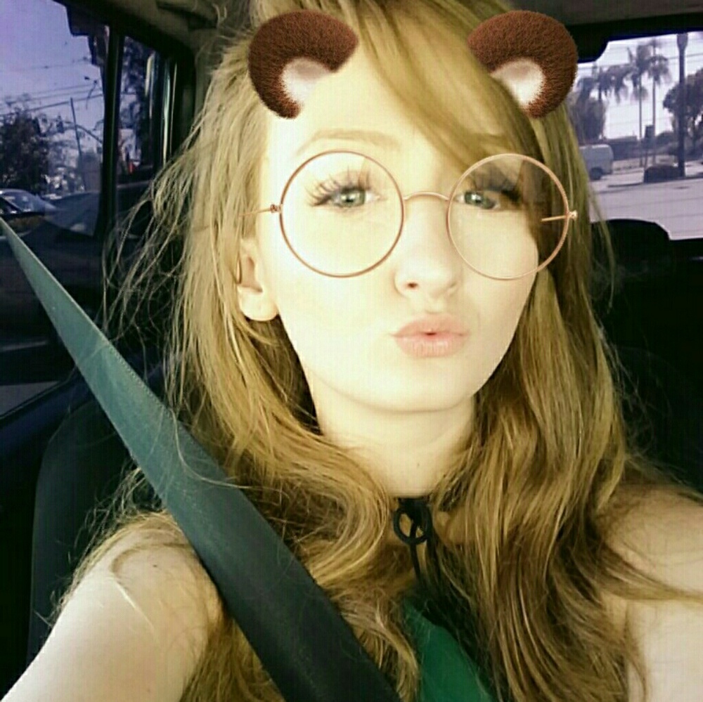 Meet your Posher, Justinie