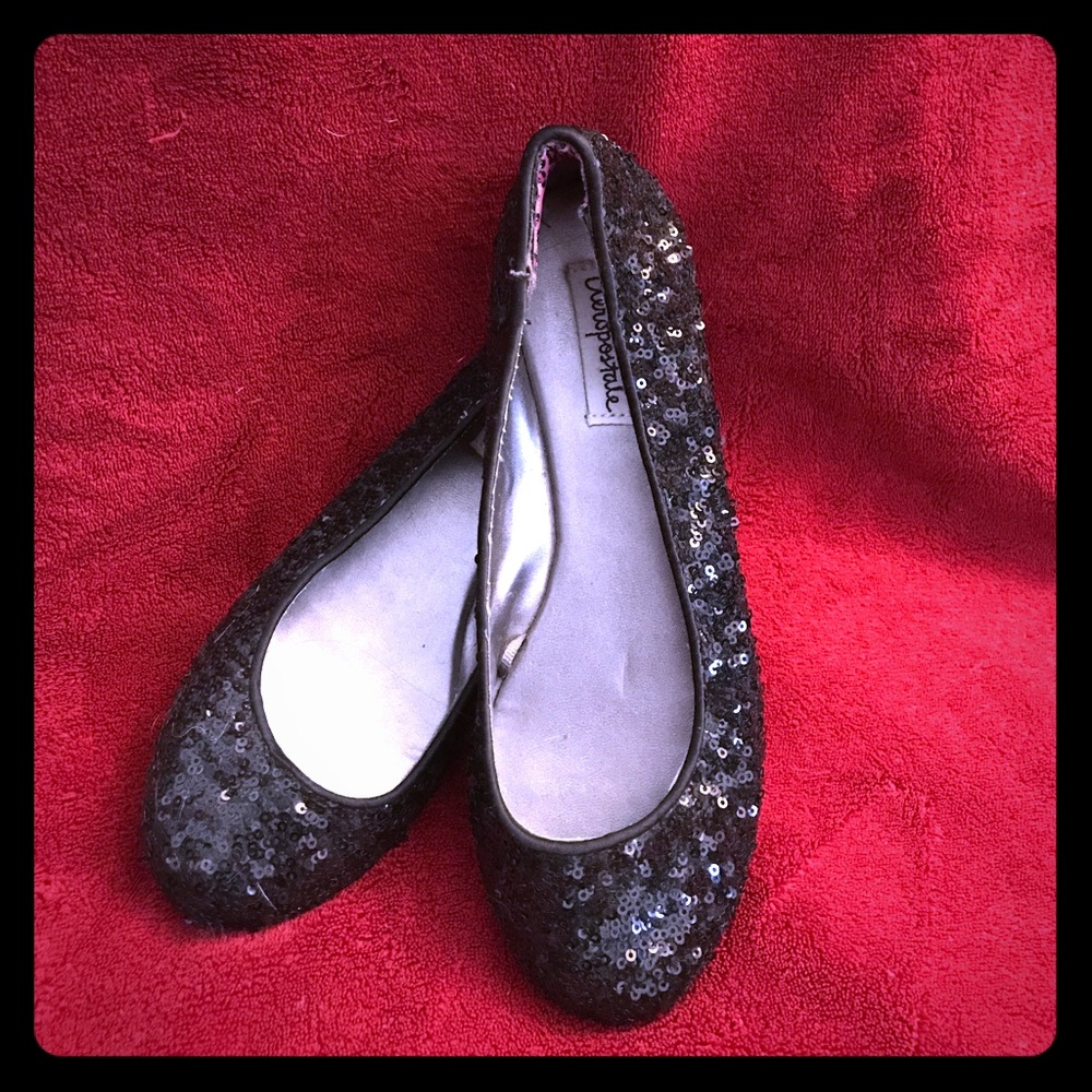 Sequined black flats