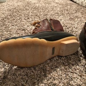 Sherry Duck Boots size 8.5 worm once