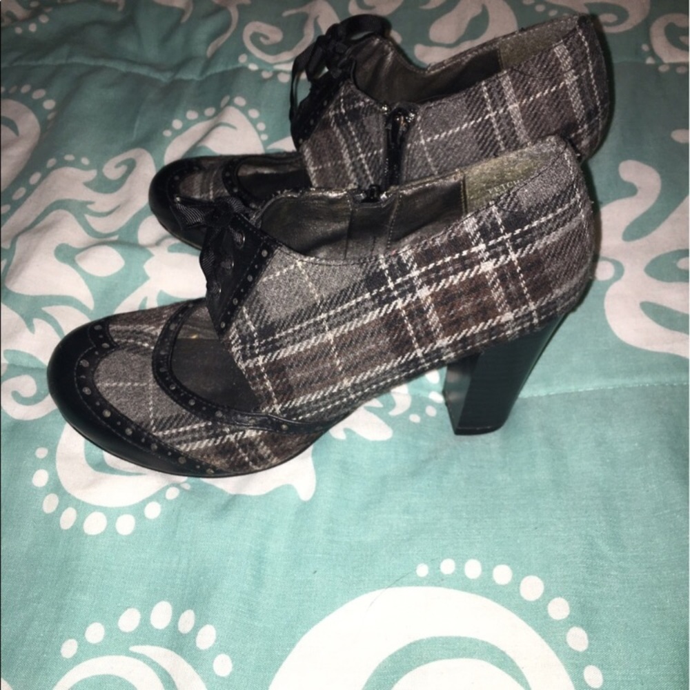 Cute plaid heels