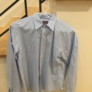 Untuckit men's shirt medium
