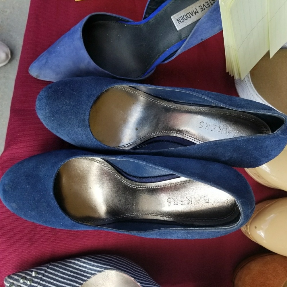 Bakers wedge blue suede shoes