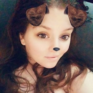 Meet your Posher, Caitlyn