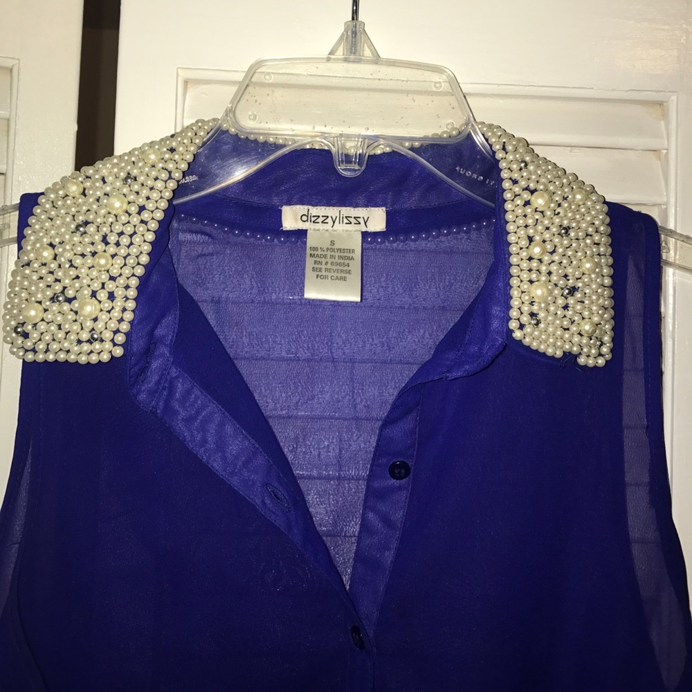 Top - Picture 2 of 2