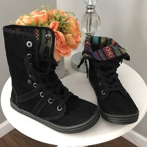 Blowfish Malibu  booties size 7.5