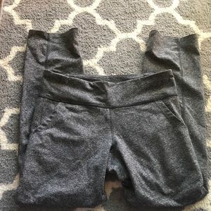 Under Armour small Work our Capri