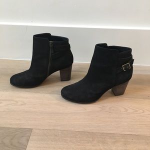 Cole haan suede boots size 10