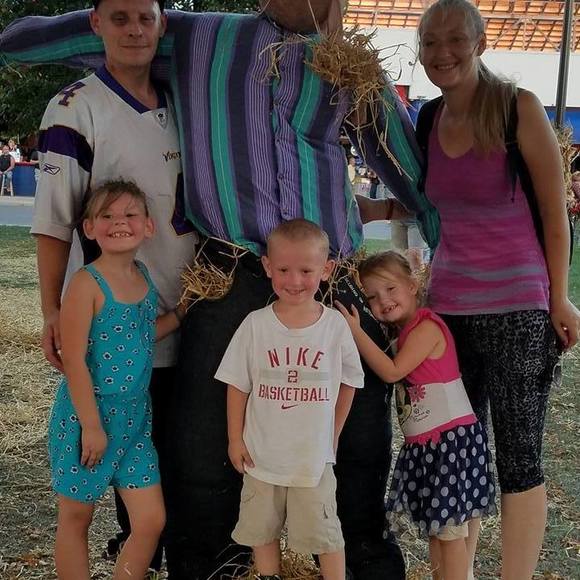 Meet your Posher, Kim - Picture 1 of 1