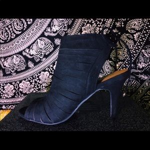 Black Peep Toe Heel
