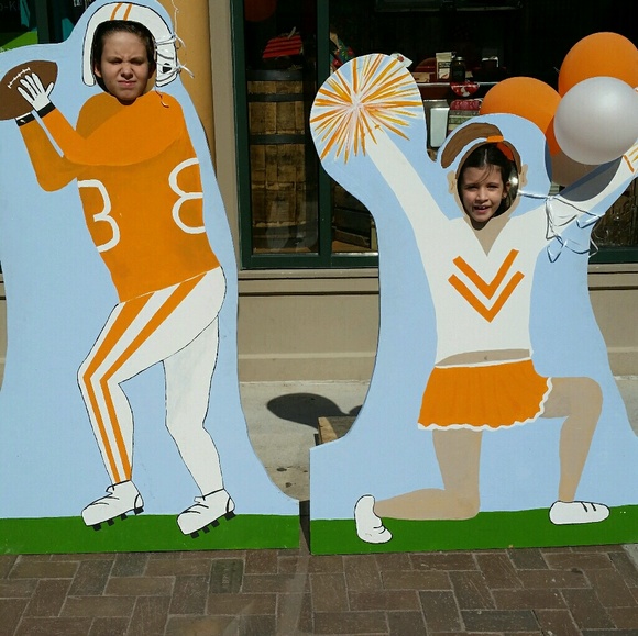 Meet your Posher, Amanda - Picture 2 of 3