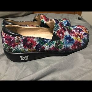 Alegria nursing shoes