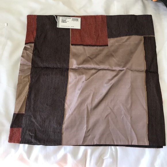 ⭐️🌴 NWT Bill Blass Silk & Wool Shawl - Picture 1 of 7