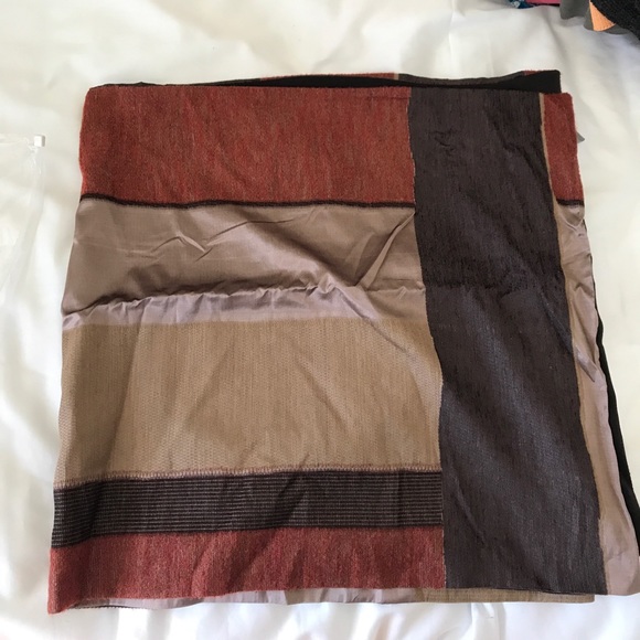 ⭐️🌴 NWT Bill Blass Silk & Wool Shawl - Picture 5 of 7