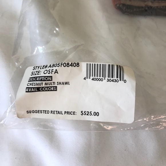 ⭐️🌴 NWT Bill Blass Silk & Wool Shawl - Picture 7 of 7