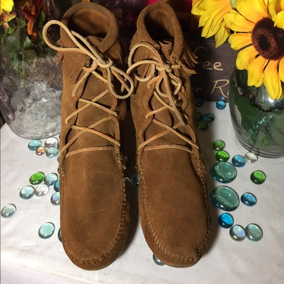 💋SALE💋Minnetonka Ankle Boots - Picture 3 of 8