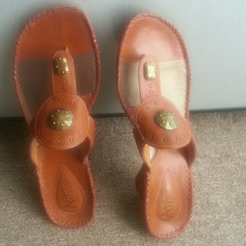 Clarks artisan collection tan sandals 7.5