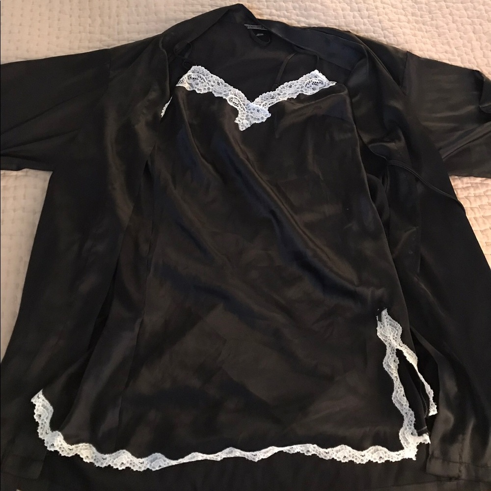 Victoria’s Secret satin nightie & robe