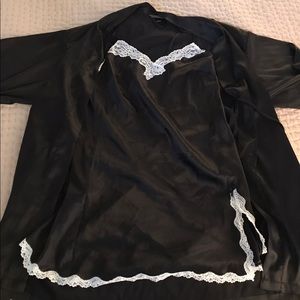 Victoria’s Secret satin nightie & robe