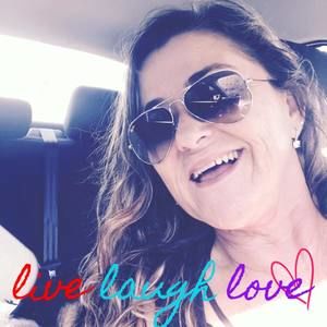 Meet your Posher, Simone