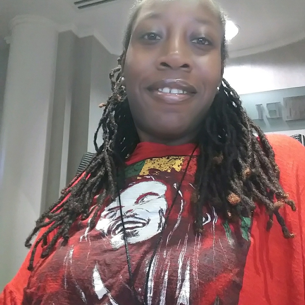 Meet your Posher, Bargain Lady