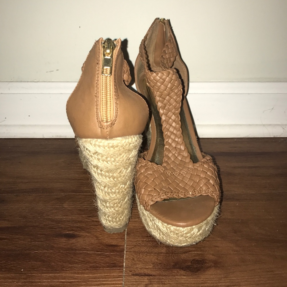 Nine West wedges! 🤗make offers