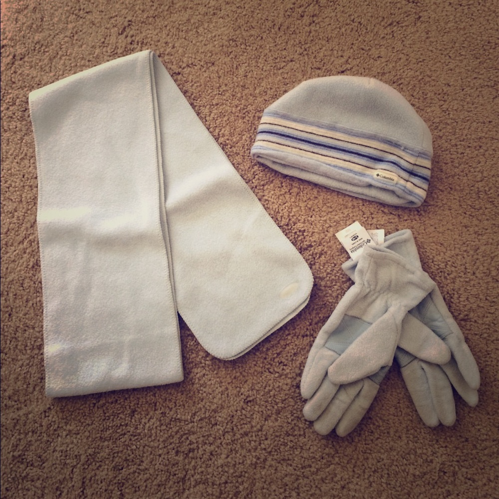 Columbia Hat, Scarf, Gloves