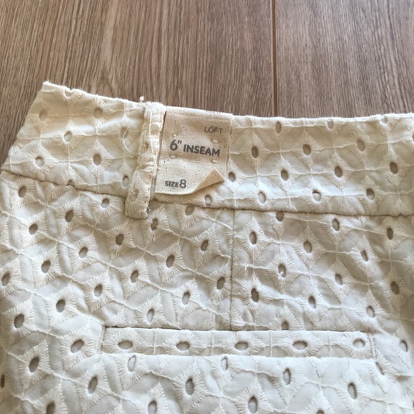 LOFT Bermuda shorts -Never worn! - Picture 3 of 3