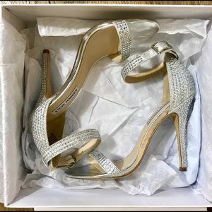 Steve Madden. Silver Sequined Sandal Heels. Size 7