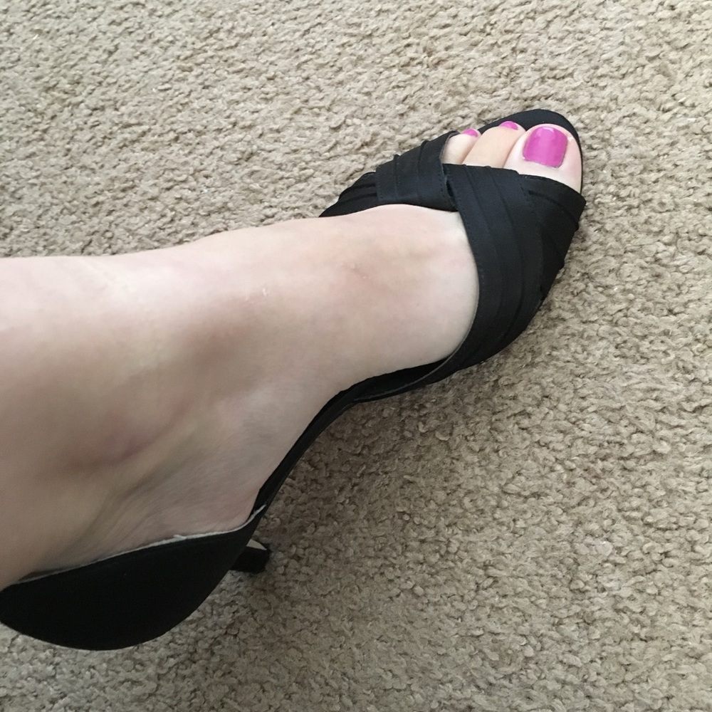 The perfect black heel 🌷