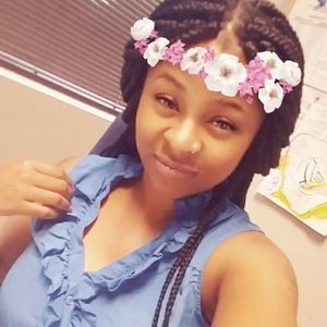 Meet your Posher, Khia