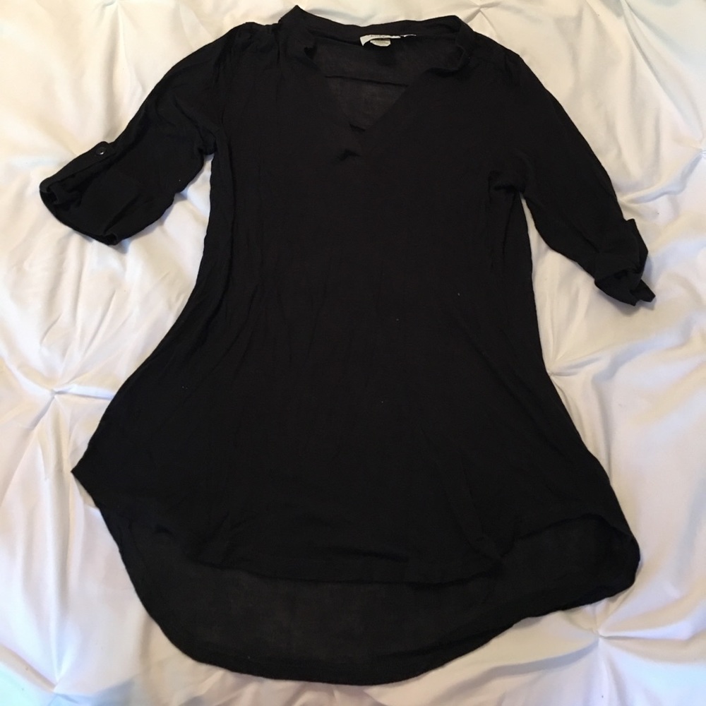 Black sheer high low 3/4 sleeve shirt.