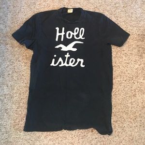 Men's Hollister tshirt
