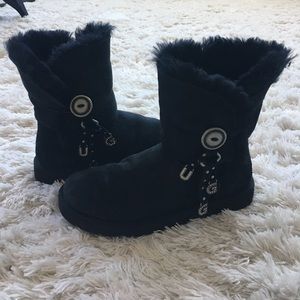 AUTH ugg Australia AZALEA CHARM black boots sz 7
