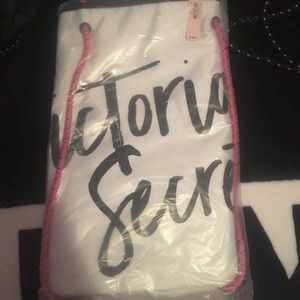 VS white tote