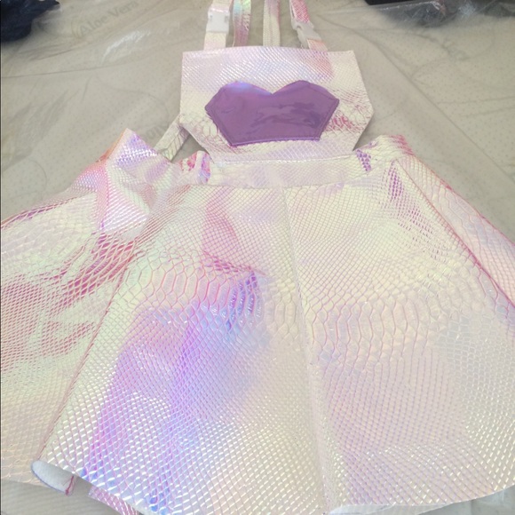 An Awesome Metallic Holographic Jumper Dress - Picture 5 of 5