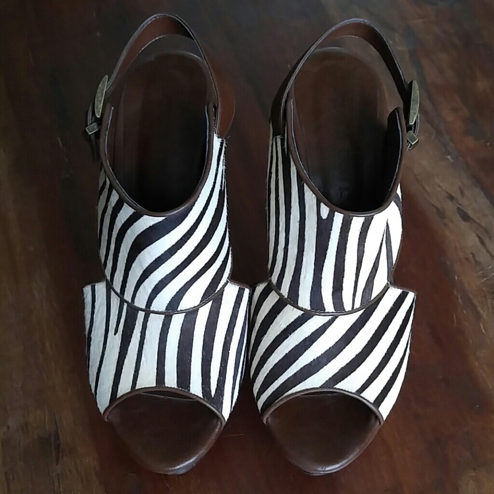 Jessica Bennett Zepra Heels