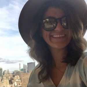 Meet your Posher, Elle