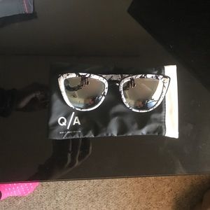QUAY MY GIRL SUNGLASSES