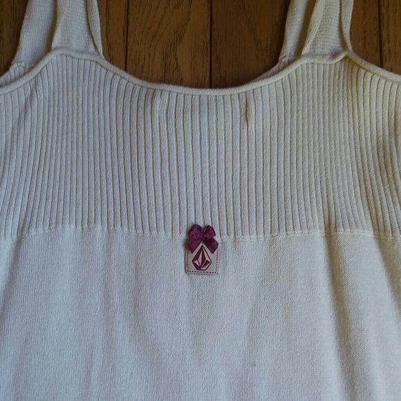 ♦ 3 for $15 Volcom Sweater Dress - Picture 7 of 8