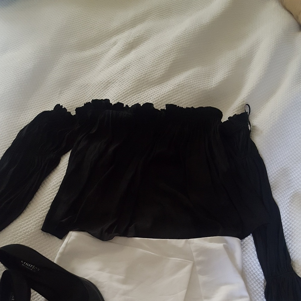 Off shoulder black crop top
