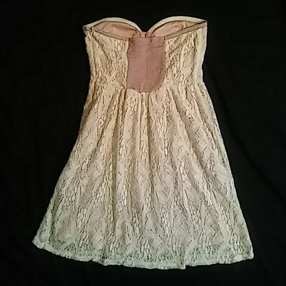 Off White Lace Strapless Dress - Picture 4 of 5