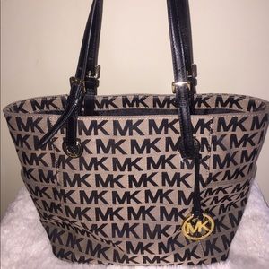 MICHAEL Michael Kors Jet Set Signature Tote