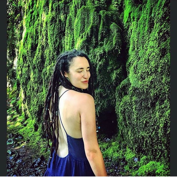 Welcome to My Closet! - Picture 7 of 8