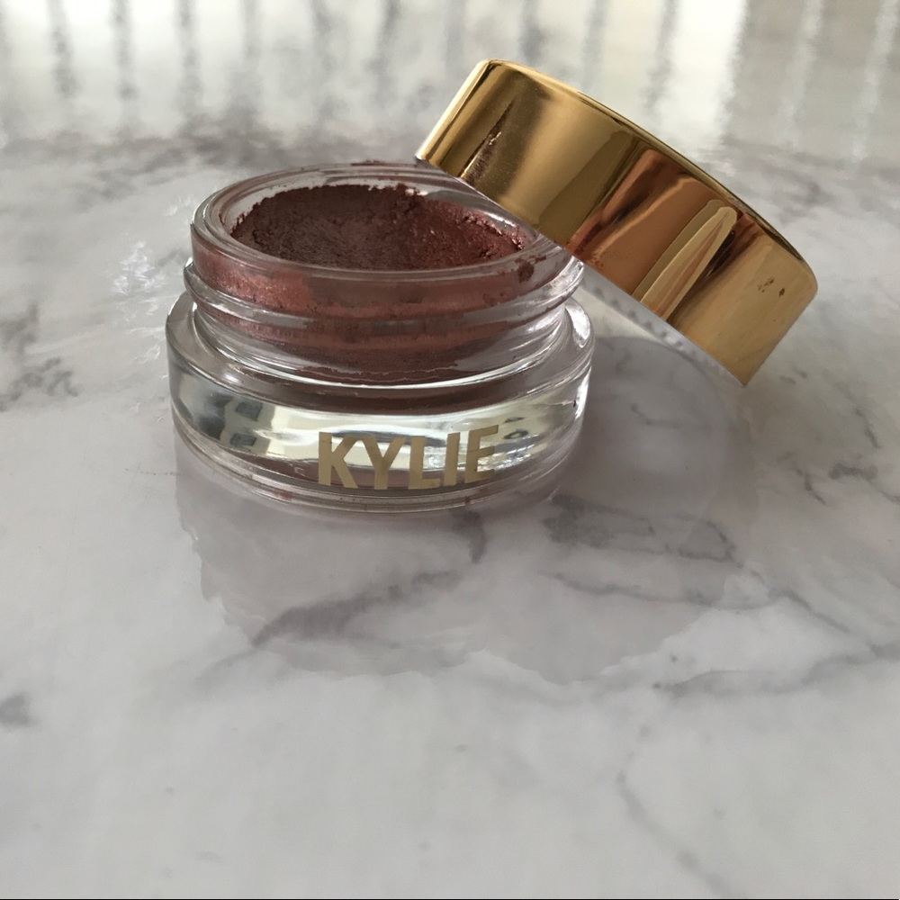 Kylie Cosmetics Creme Shadow