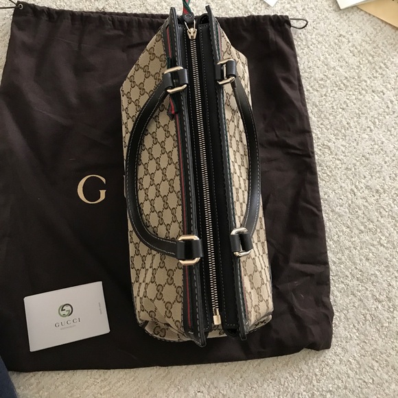 !! Authentic!!Gucci handbag - Picture 4 of 8