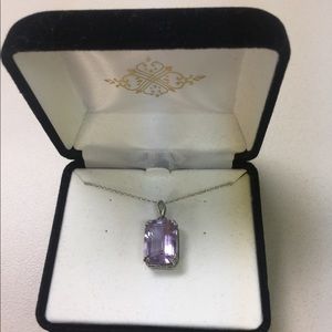 6 carat amethyst pendent