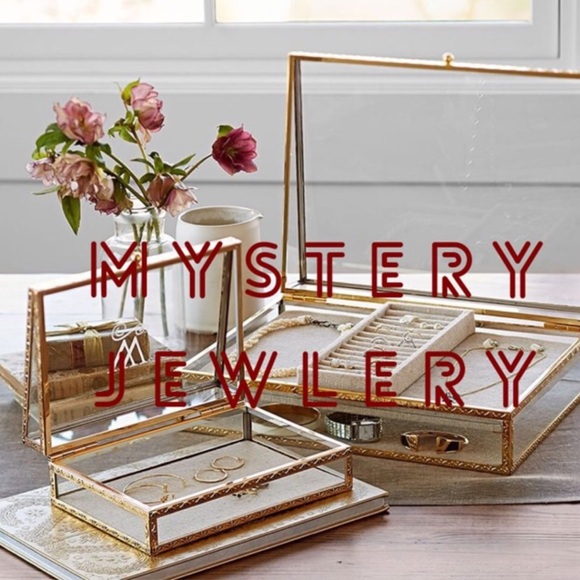 ❗️8 Piece Boho Jewelry Mystery Bundle❗️ - Picture 1 of 2