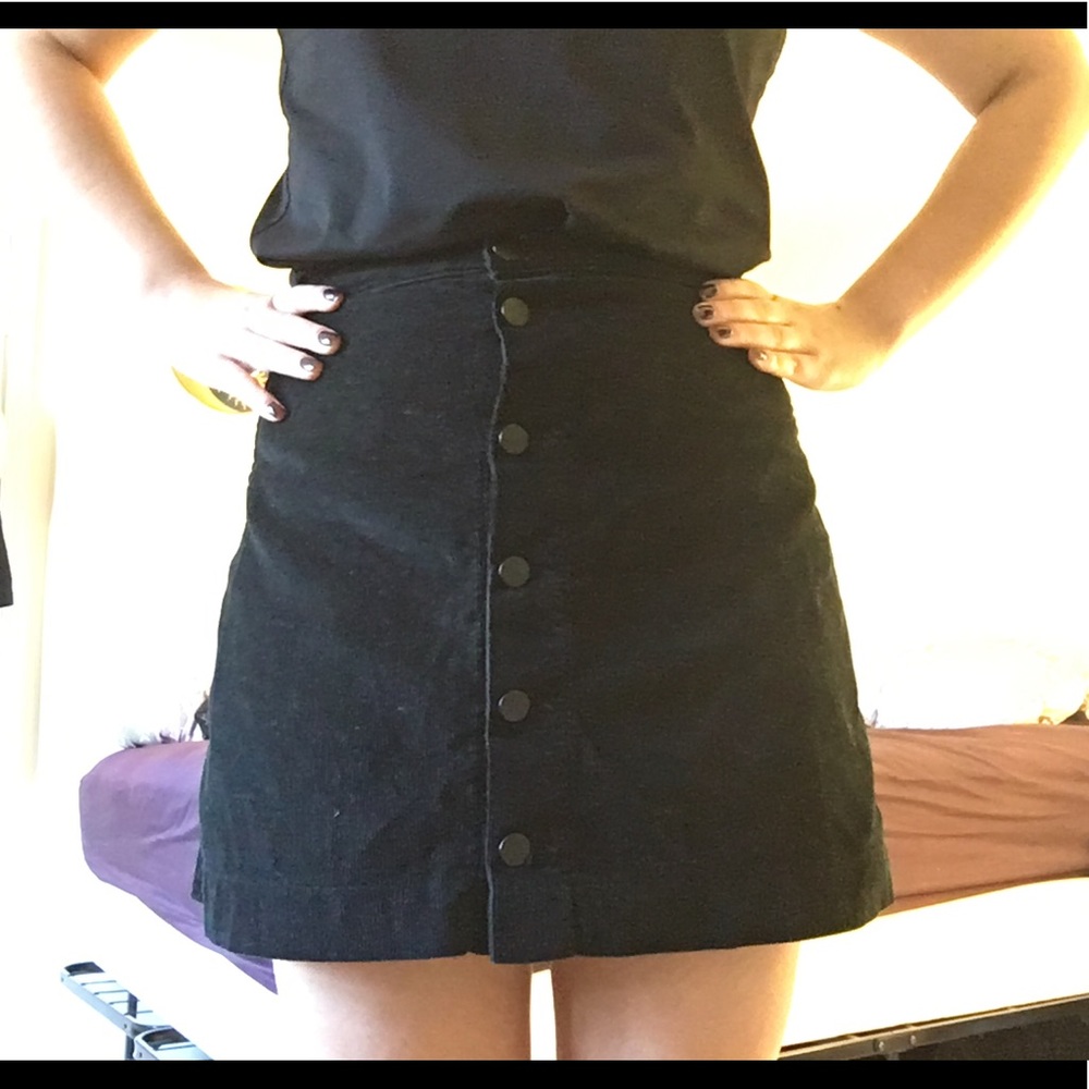 American Apparel (L) Button Up Corduroy mini Skirt