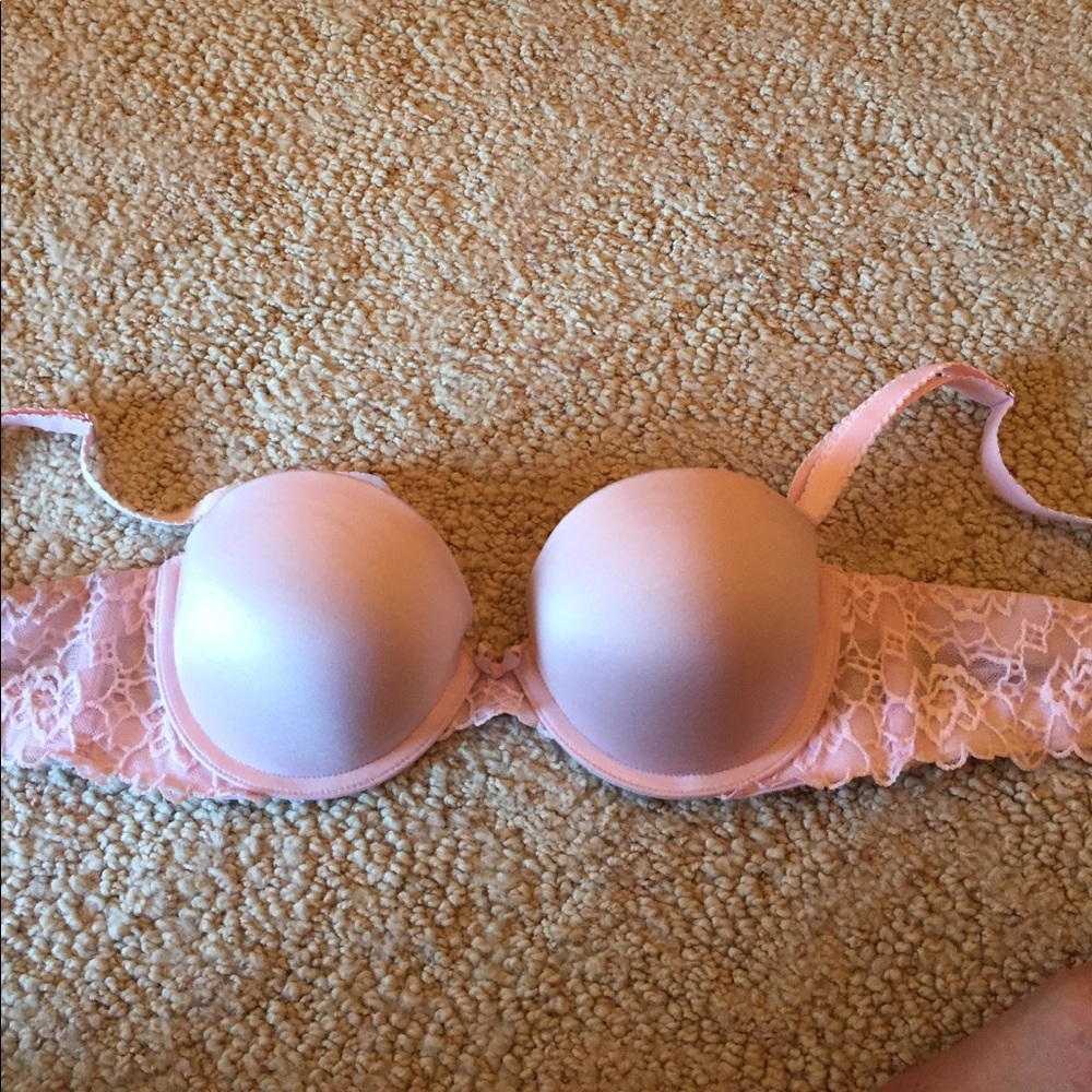 Pink lace strapless or strapped push up bra